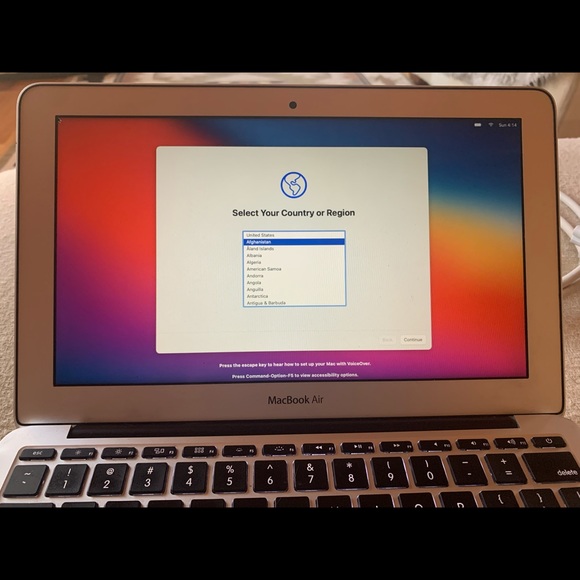 MacBook Air 2014 11" Screen - Picture 11 of 12